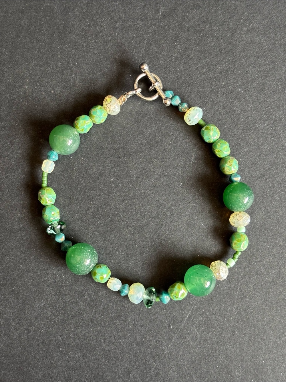 Handmade Green Jade & Gold Foil Beaded Bracelet | 7 IN | Toggle Clasp - Picture 2 of 7